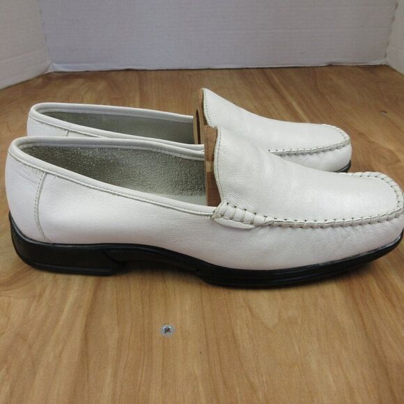MOOTSIES TOOTSIES 80s 90s White Leather Loafers Womens Sz 8.5 Royal #500077 Y2K - Picture 1 of 11